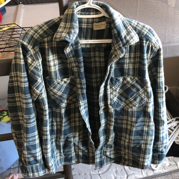 blue/green ish flannel - Picture 2 of 3